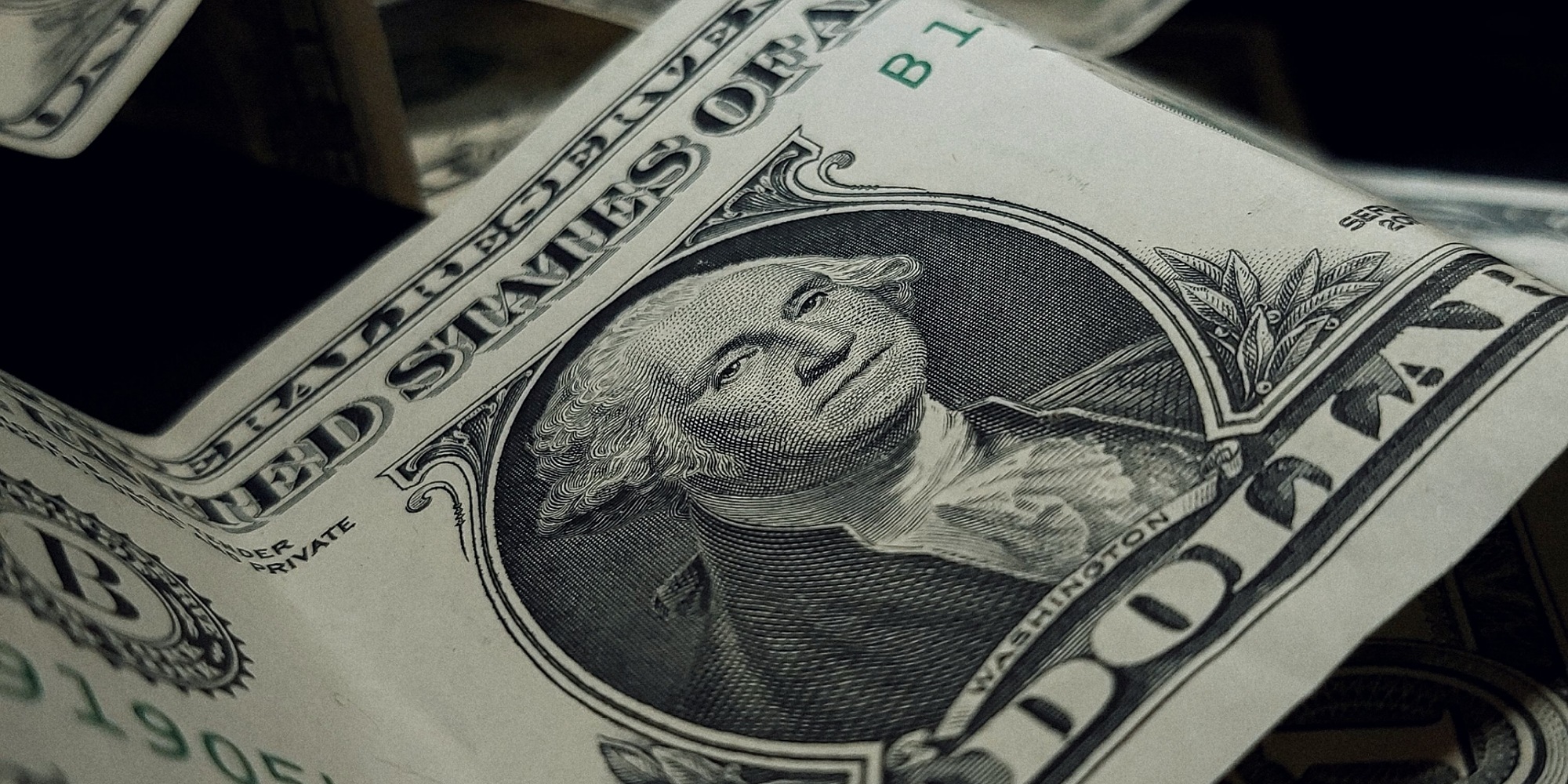 5 گزارشی که بر دلار آمریکا تأثیر می گذارد